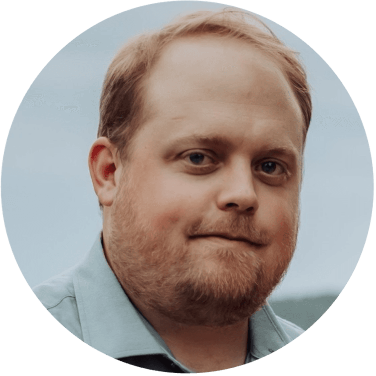 Portrait photo of Erik Dammer